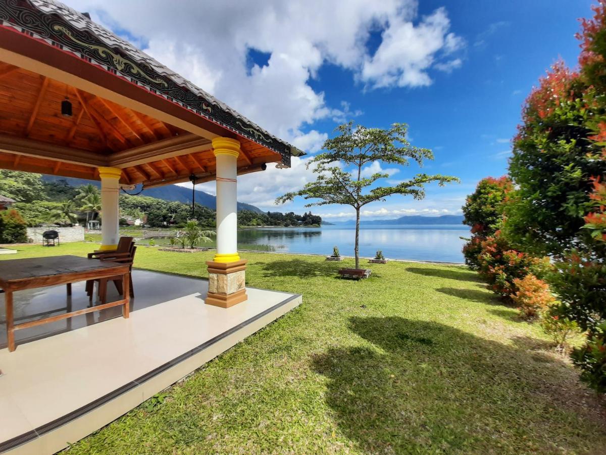 Juma Cottages Tuktuk Siadong Exterior photo