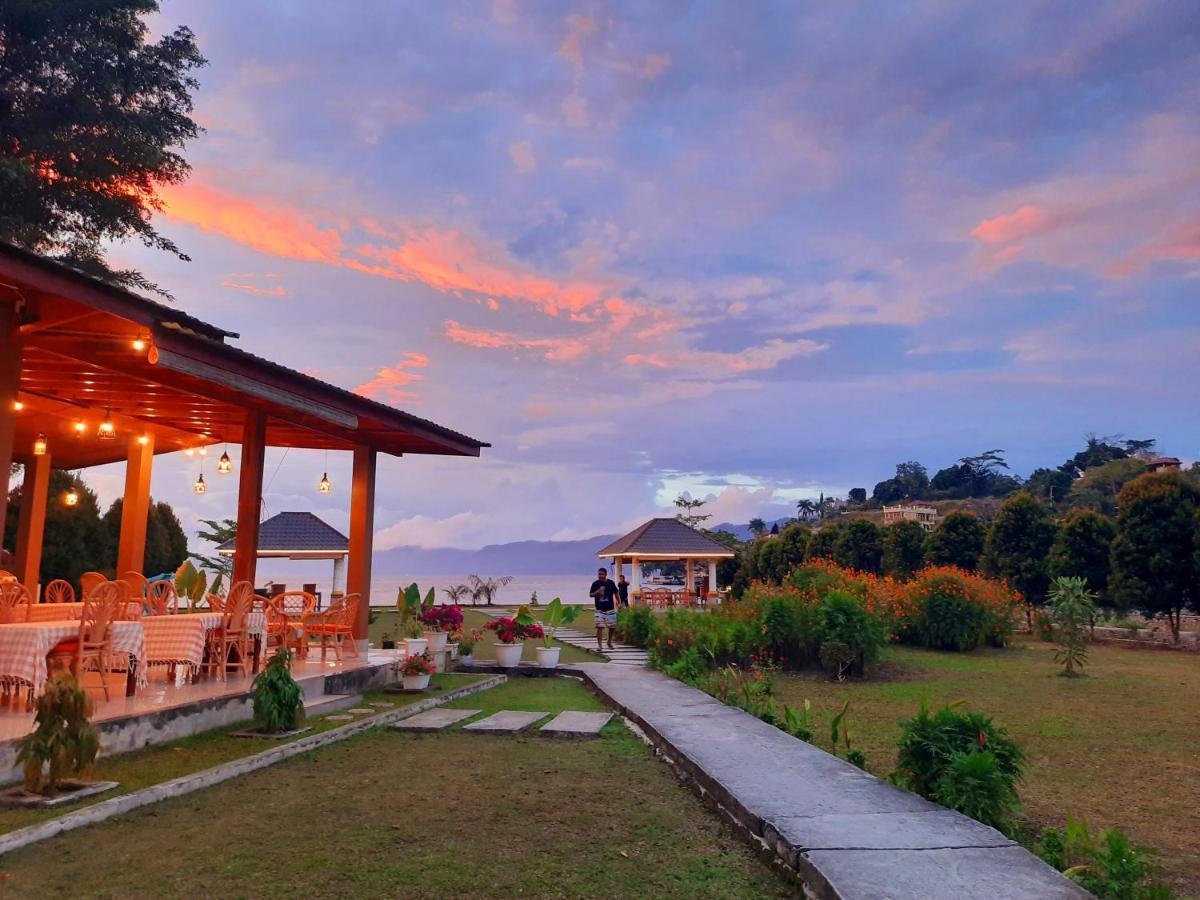 Juma Cottages Tuktuk Siadong Exterior photo