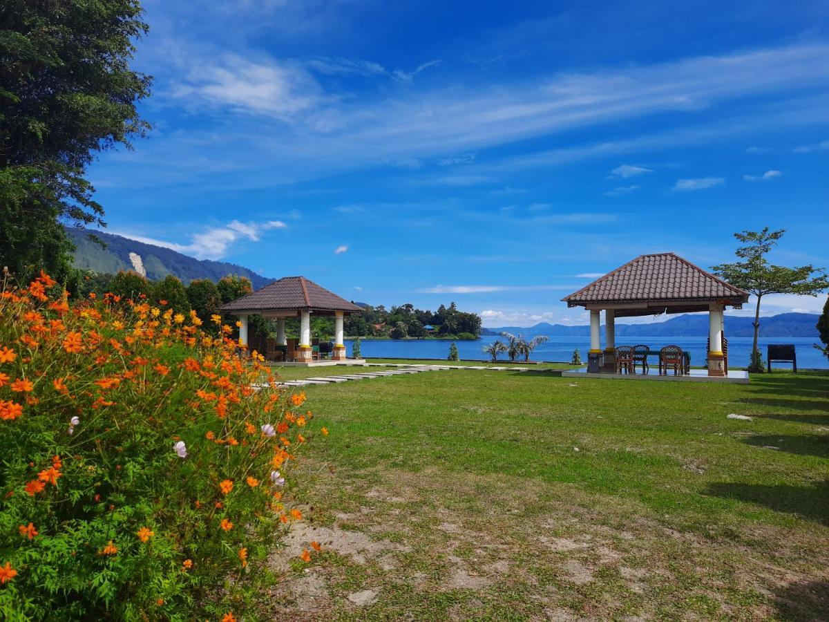 Juma Cottages Tuktuk Siadong Exterior photo