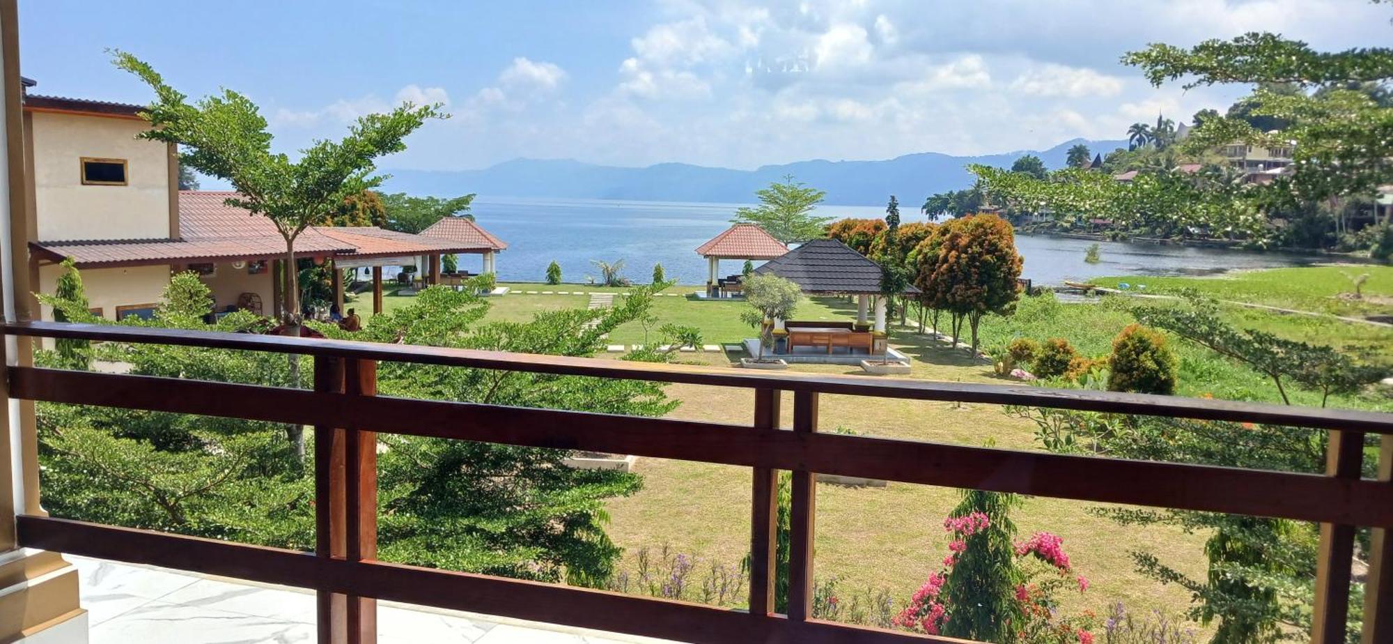 Juma Cottages Tuktuk Siadong Exterior photo